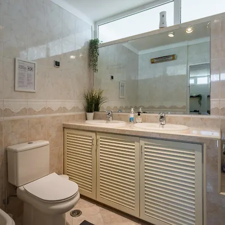 Mahouse Guest house